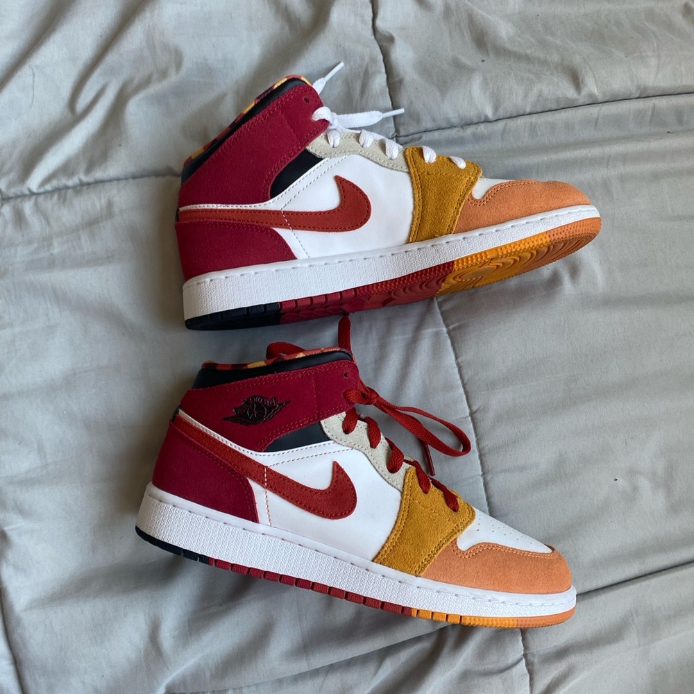 Air Jordan 1 Mid SE Picnic GS DX2460-601